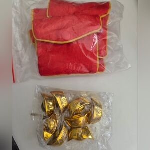 8 pcs small Chinese Gold Ingot Yuan Bao Feng Shui & 5 Jewelry Chinese Pouch